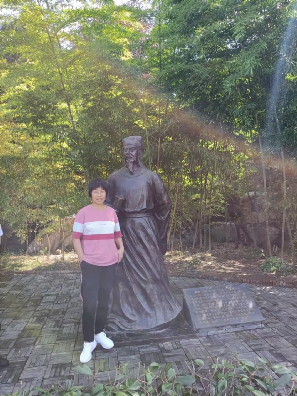 秋天的菊花的第一张照片--连云港相亲服务中心