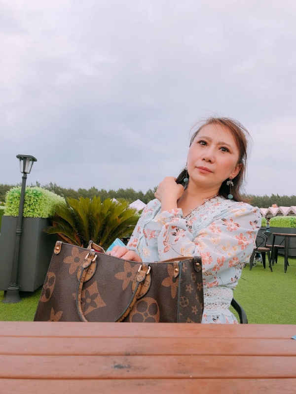 鸿运来的第一张照片--连云港相亲服务中心