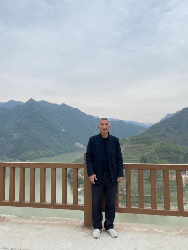 雪芳的第一张照片--连云港相亲服务中心