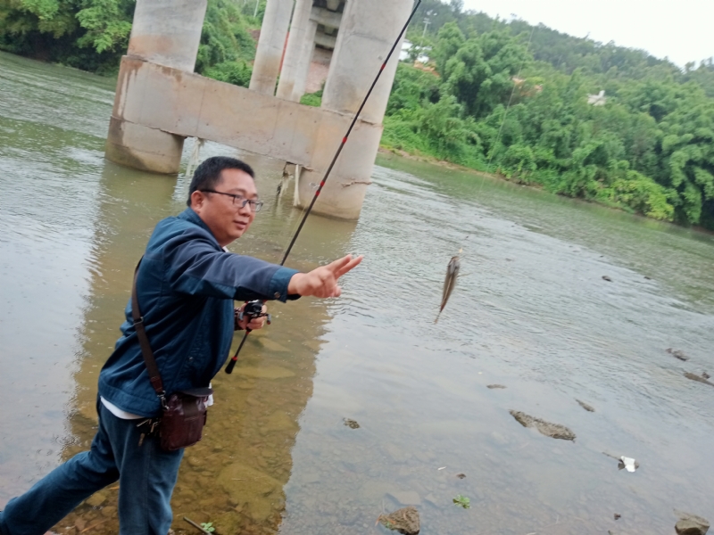 峰的第二张照片--连云港相亲服务中心