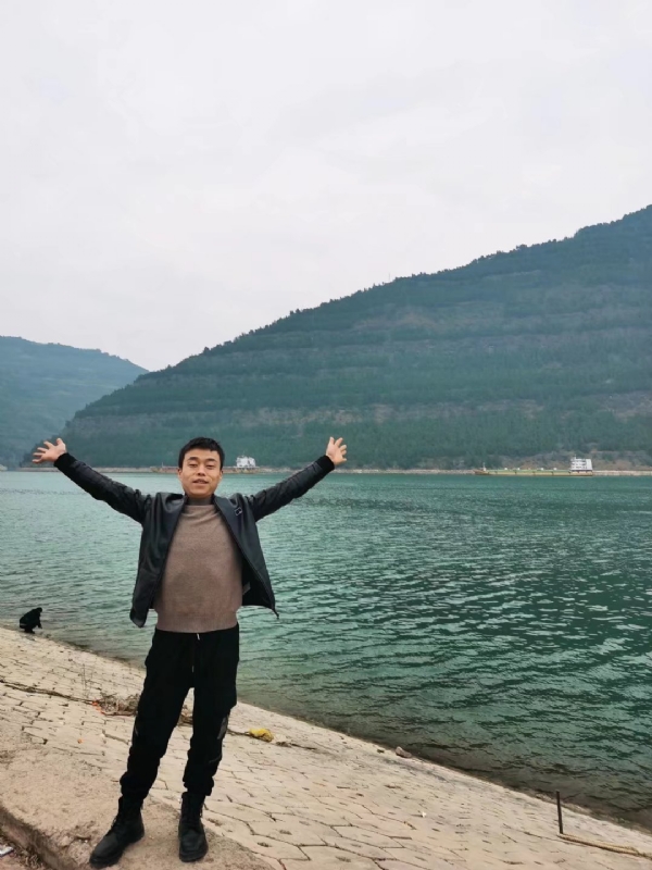 寂寞的风的第一张照片--连云港相亲服务中心