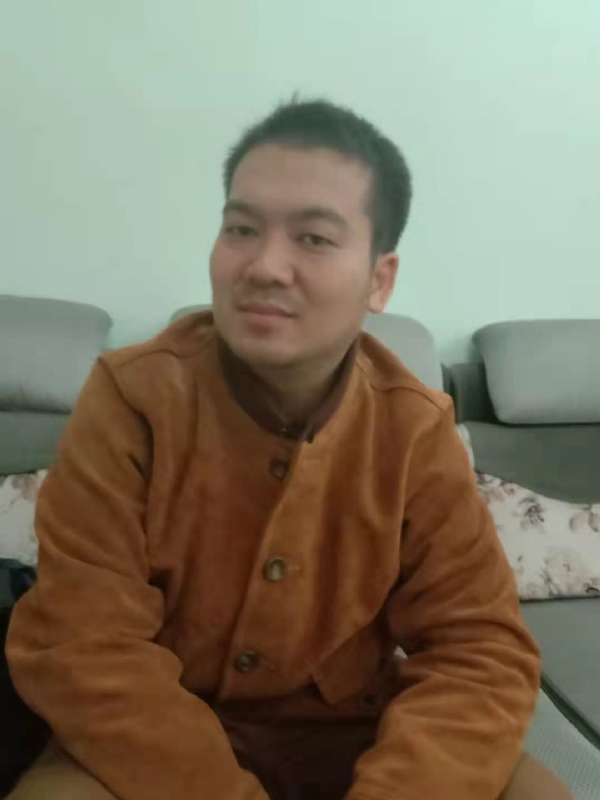 艺民的第一张照片--连云港相亲服务中心