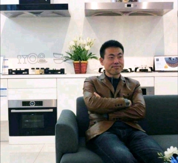 奋斗的执着的第一张照片--连云港相亲服务中心