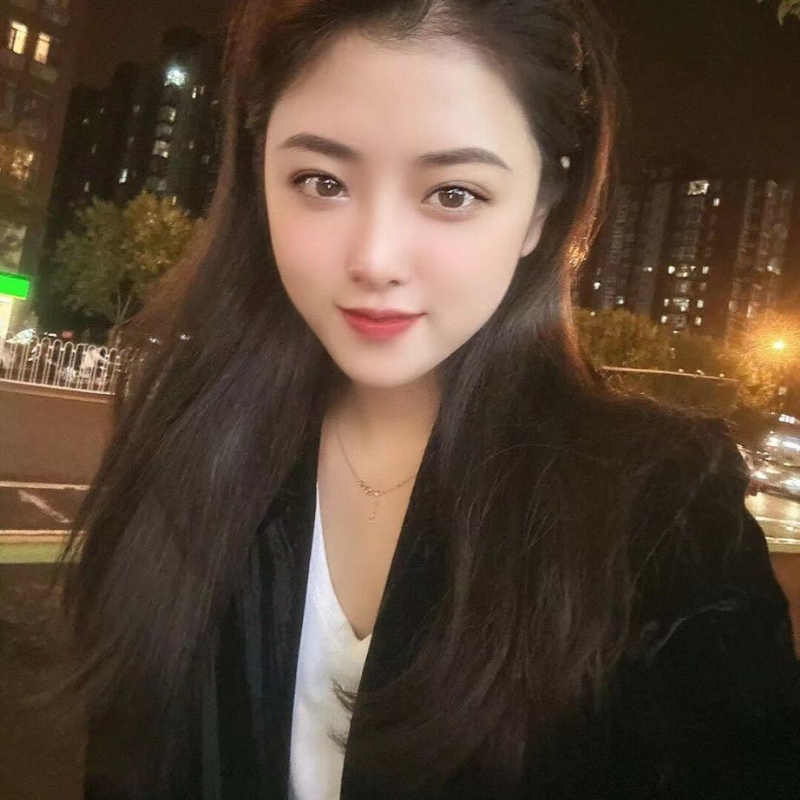 爱笑的微微的第一张照片--连云港相亲服务中心