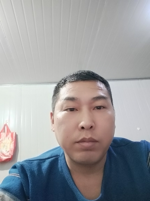 开着拖拉机去兜风的第一张照片--连云港相亲服务中心