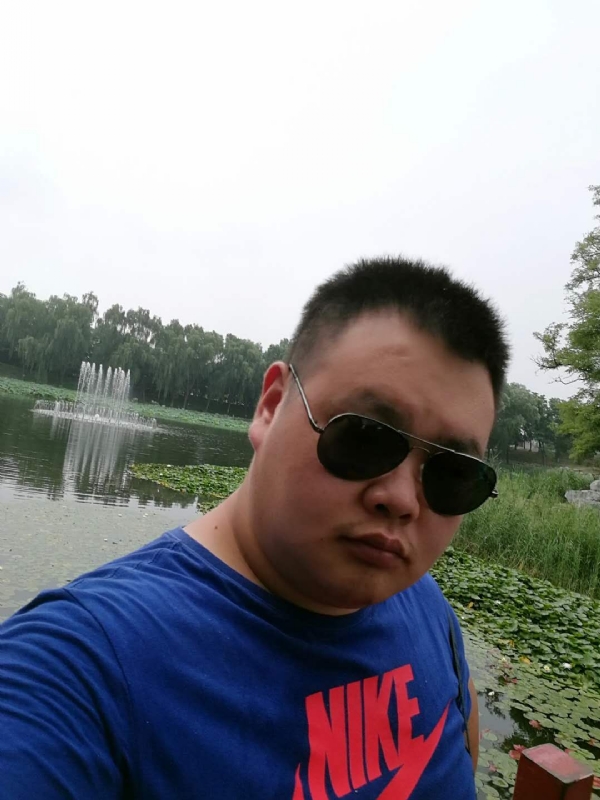 石头的第一张照片--连云港相亲服务中心