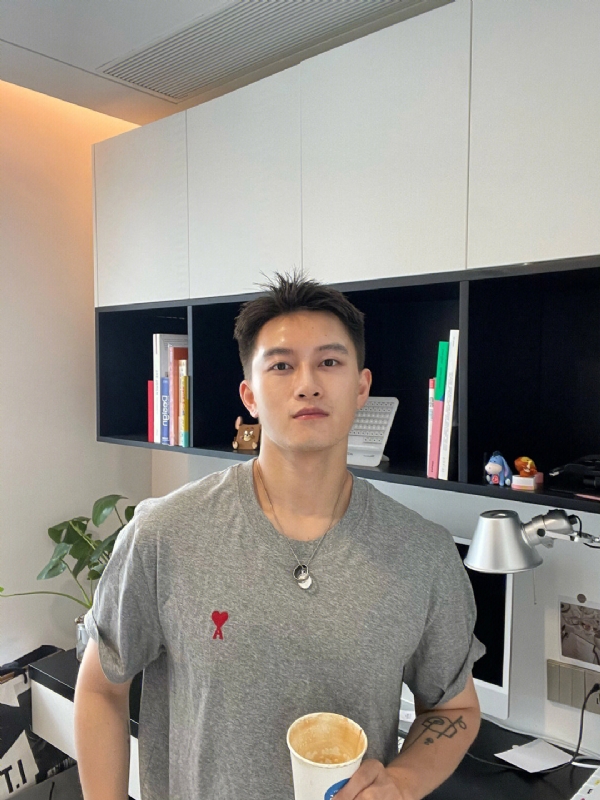 月光之下的第二张照片--连云港相亲服务中心