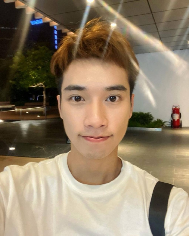 油菜花的第一张照片--连云港相亲服务中心