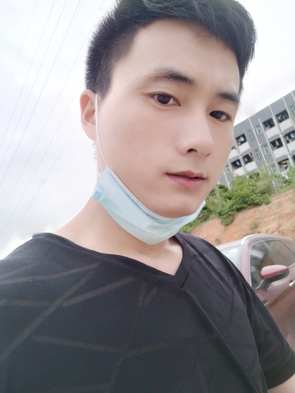 何凡的第二张照片--连云港相亲服务中心