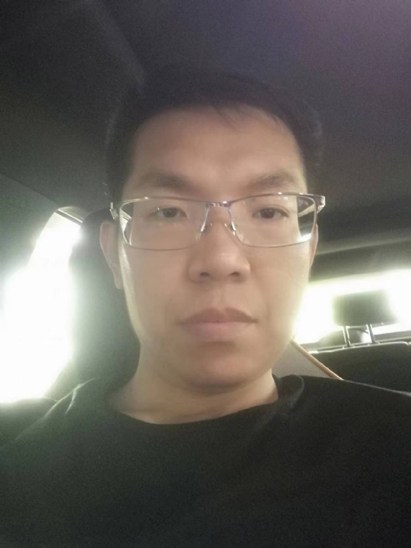 小黑包的第二张照片--连云港相亲服务中心