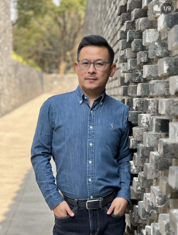 岁月不饶人的第一张照片--连云港相亲服务中心