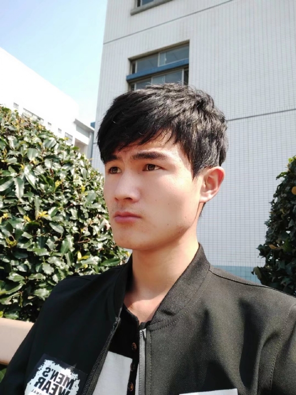 阳光男孩的第四张照片--连云港相亲服务中心