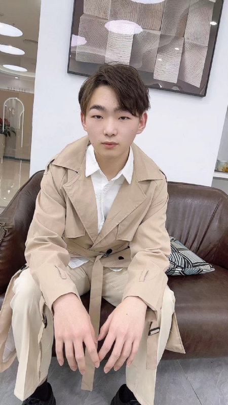 啊哲的第二张照片--连云港相亲服务中心