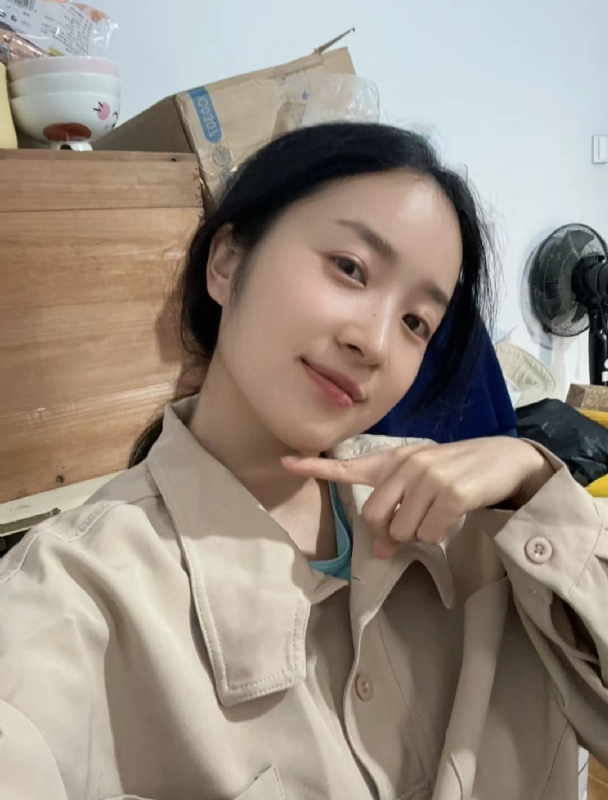 多喝热水的第二张照片--连云港相亲服务中心