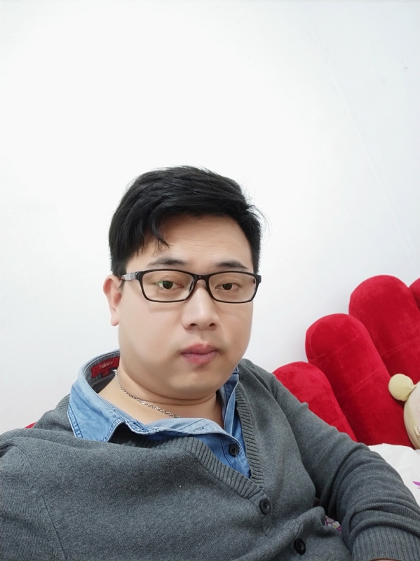 何必在亿的第一张照片--连云港相亲服务中心