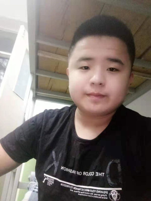 打小就爱淘气的第一张照片--连云港相亲服务中心