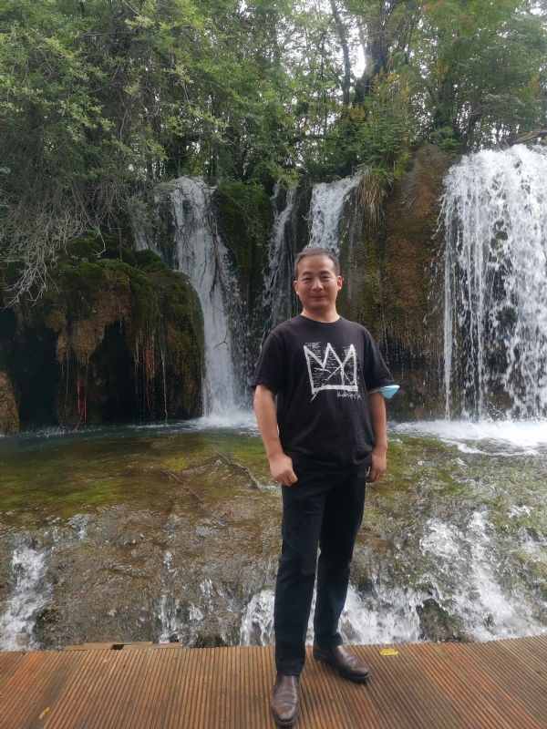 任君君的第一张照片--连云港相亲服务中心