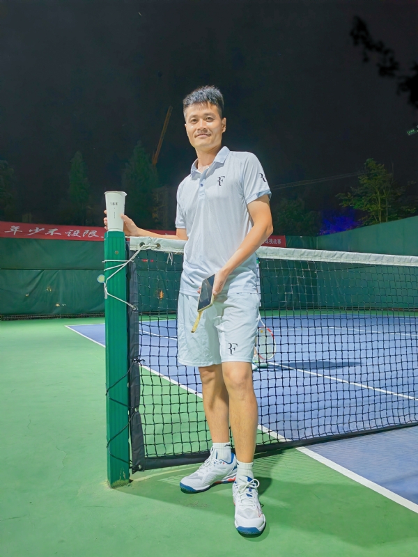 网球罗的第五张照片--连云港相亲服务中心