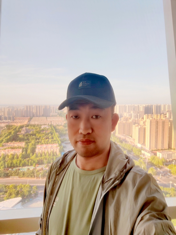 勇攀高峰的第二张照片--连云港相亲服务中心