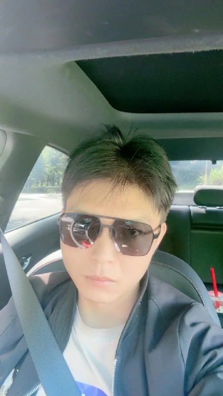 怀念的第一张照片--连云港相亲服务中心