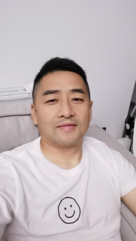 向阳而生的第一张照片--连云港相亲服务中心