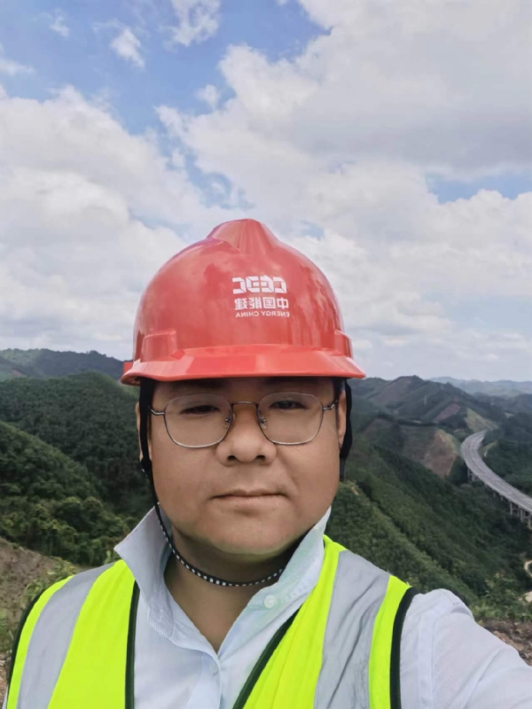 冰城小土匪的第一张照片--连云港相亲服务中心