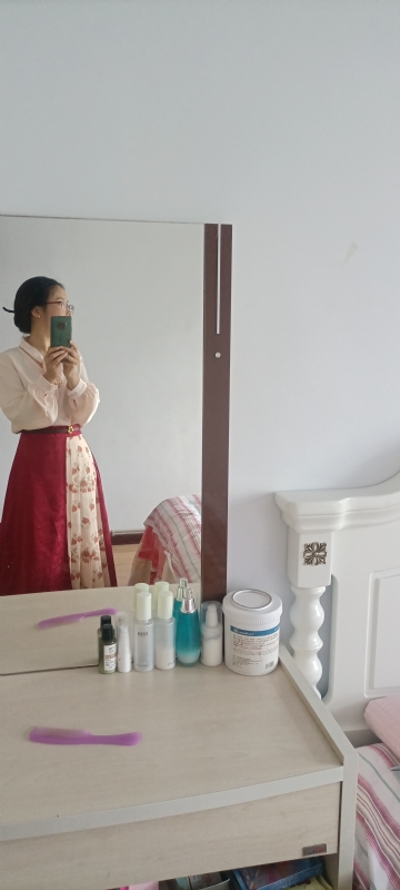 伊落梅雪笺的第一张照片--连云港相亲服务中心