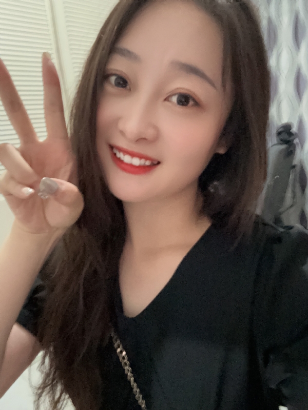 草莓的第一张照片--连云港相亲服务中心