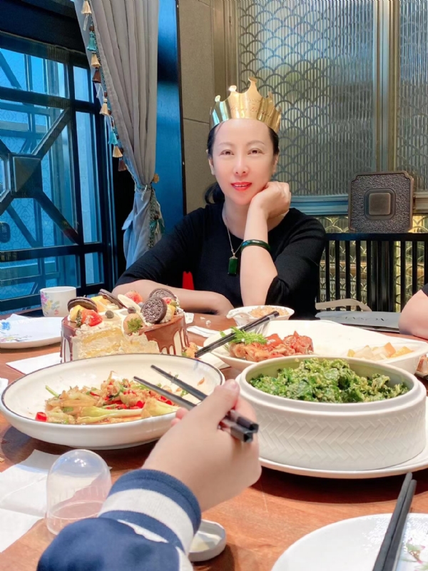 红红的第二张照片--连云港相亲服务中心