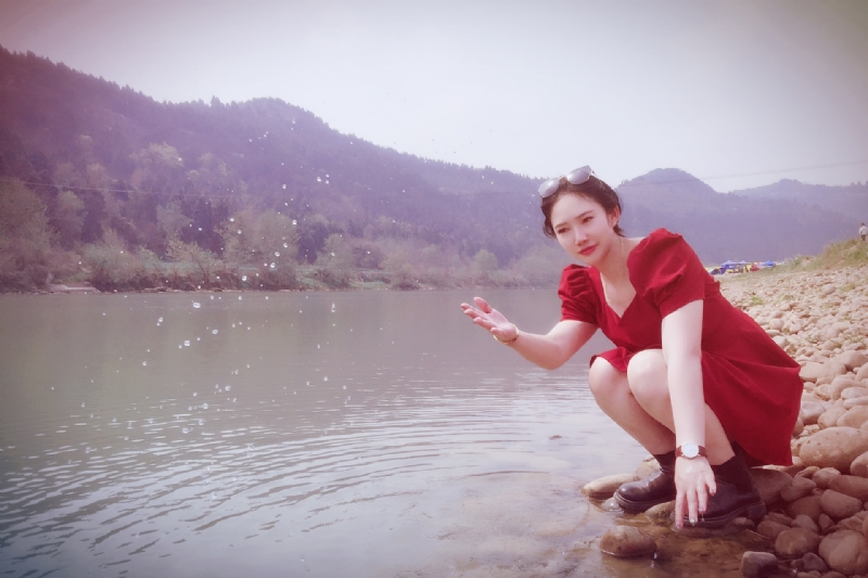 守候阳光的第一张照片--连云港相亲服务中心