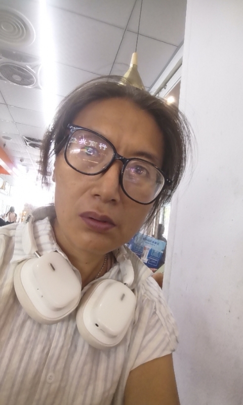 冬天的蔷薇的第三张照片--连云港相亲服务中心