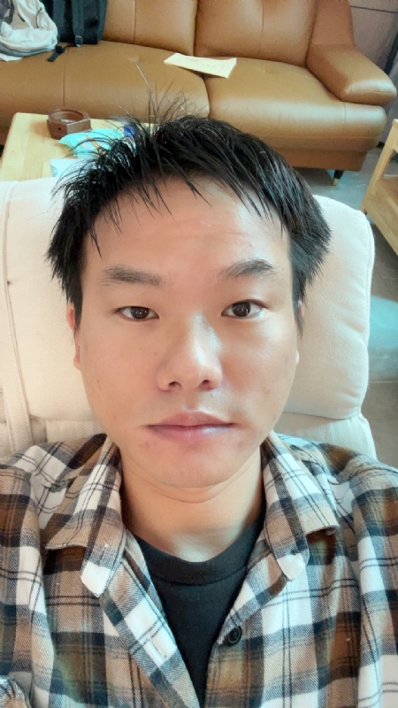 向日葵的第一张照片--连云港相亲服务中心