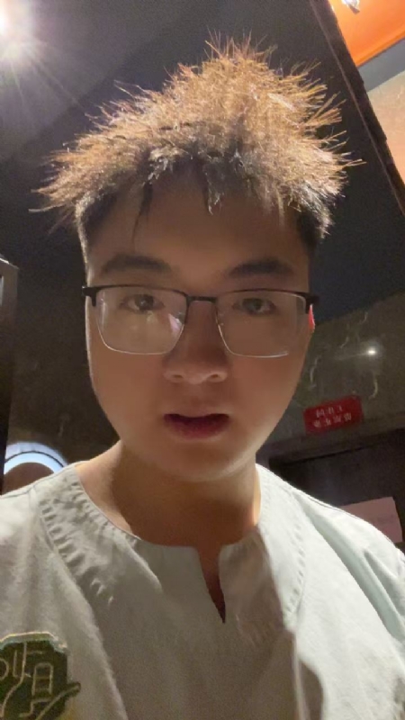 成熟稳重的男士的第一张照片--连云港相亲服务中心