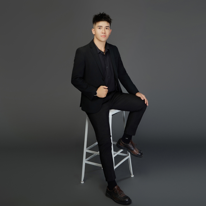 阿龙设计师的第五张照片--连云港相亲服务中心