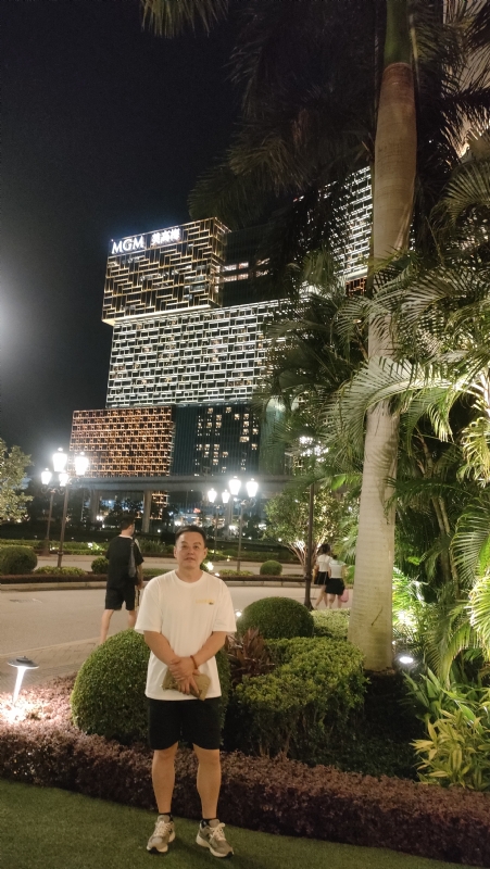 熟悉的身影的第一张照片--连云港相亲服务中心