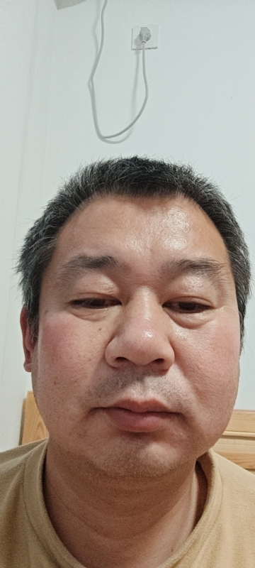 龙万的第一张照片--连云港相亲服务中心