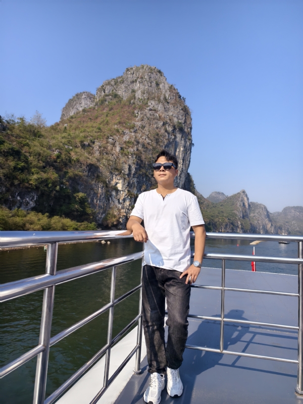 墨痕的第二张照片--连云港相亲服务中心