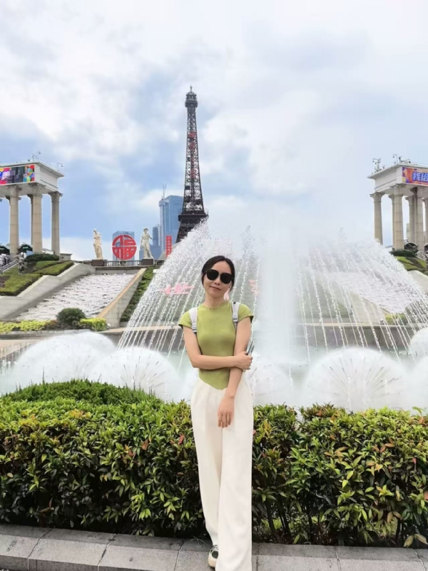 秋风落叶的第一张照片--连云港相亲服务中心