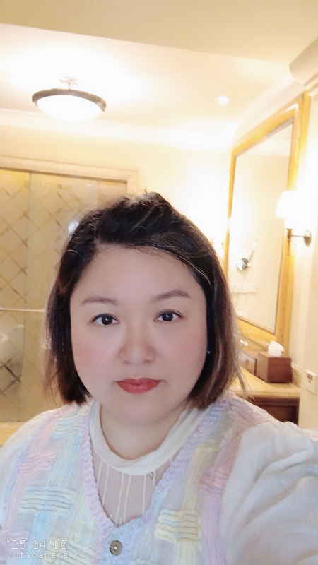 衎静玲瓏的第一张照片--连云港相亲服务中心