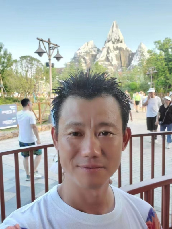 艾氏涂料博的第一张照片--连云港相亲服务中心