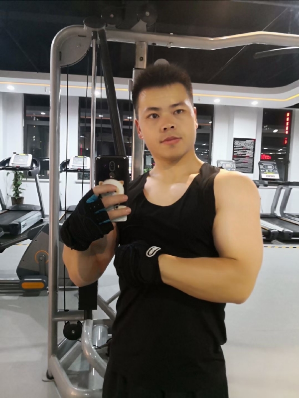 范迪塞尔的第二张照片--连云港相亲服务中心