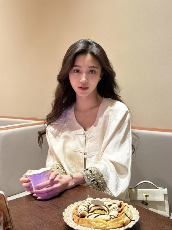 Anna的第一张照片--连云港相亲服务中心