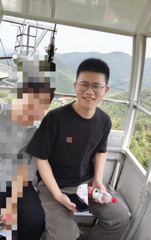 奔奔笨笨的第一张照片--连云港相亲服务中心