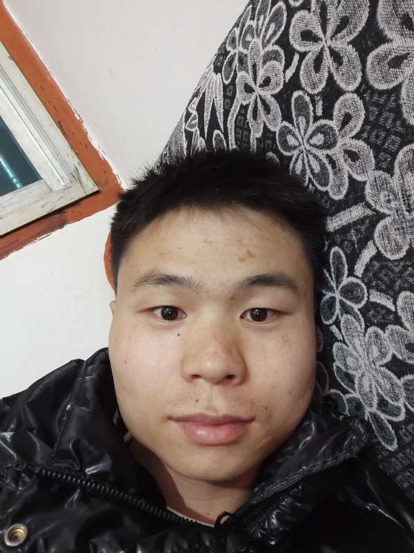 麒麟区幼儿园扛把子的第三张照片--连云港相亲服务中心