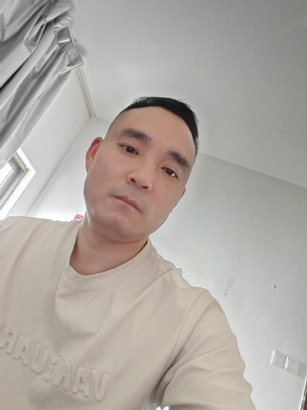 小锋的第一张照片--连云港相亲服务中心