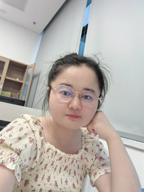 盼盼的第一张照片--连云港相亲服务中心