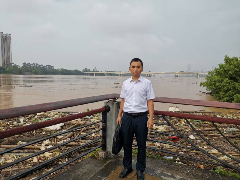 石泽根的第一张照片--连云港相亲服务中心