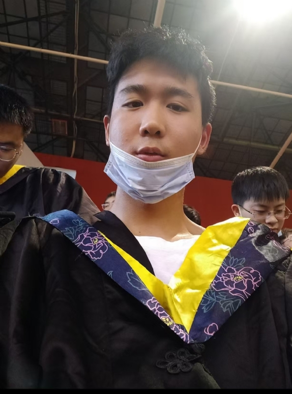 落落大方的第一张照片--连云港相亲服务中心