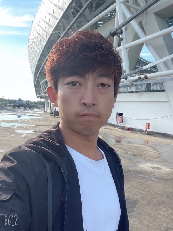 绅士大男孩的第一张照片--连云港相亲服务中心