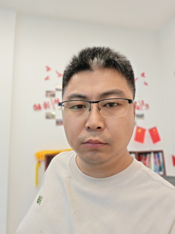 苦海寻舟的第一张照片--连云港相亲服务中心